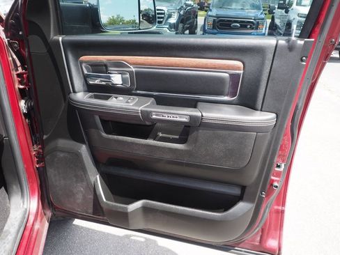 Used 2019 RAM 1500 Laramie w/ Convenience Group AWD/4WD image 22