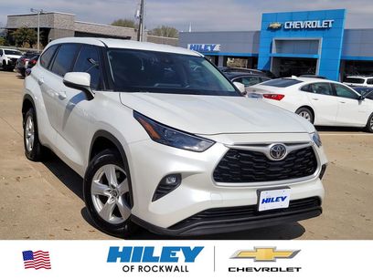 Used 2023 Toyota Highlander LE