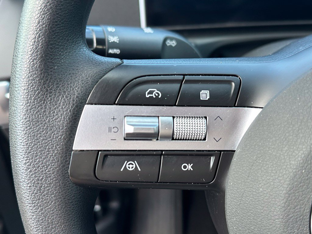 Used 2025 Hyundai Santa Cruz SEL AWD/4WD image 29