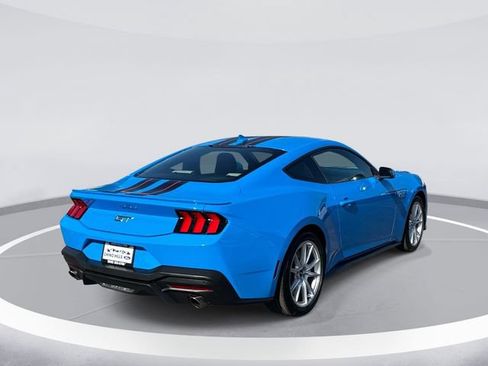 Used 2025 Ford Mustang GT RWD image 4
