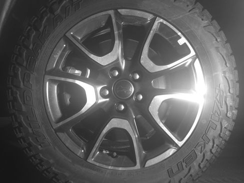 Used 2025 Jeep Compass Trailhawk AWD/4WD image 12