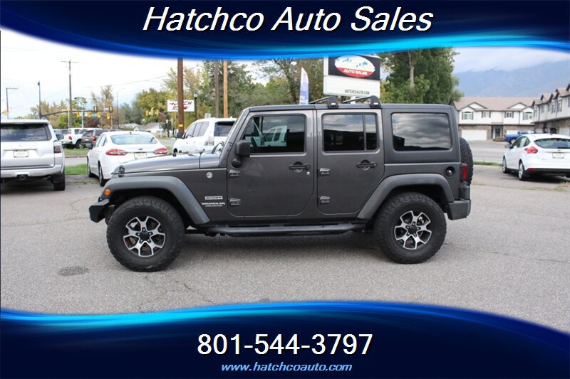 Used 2017 Jeep Wrangler Unlimited Sport w/ Connectivity Group AWD/4WD image 2