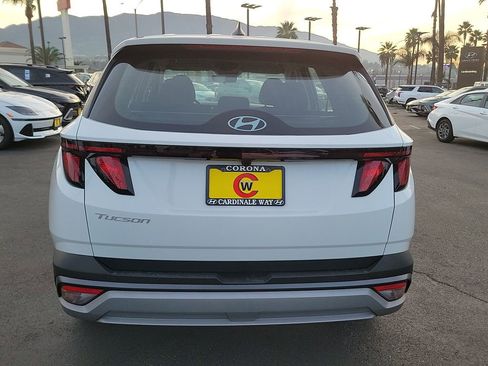 Used 2025 Hyundai Tucson SE FWD image 9
