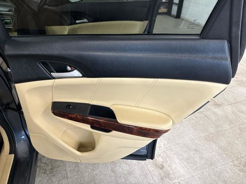 Used 2010 Honda Crosstour EX-L image 53