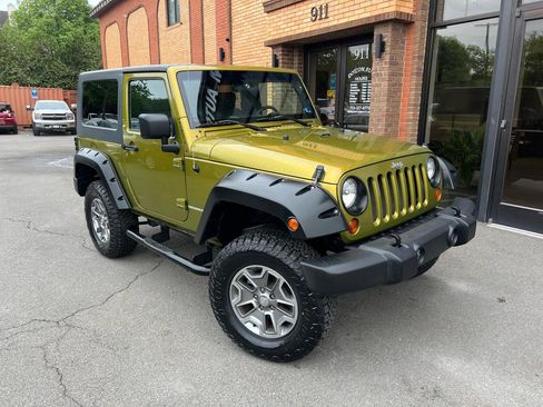 Used 2008 Jeep Wrangler Rubicon w/ Dual Top Group AWD/4WD image 14