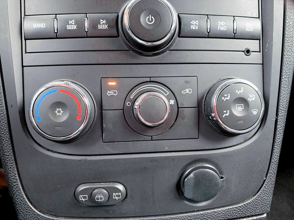 Used 2011 Chevrolet HHR LS FWD image 21