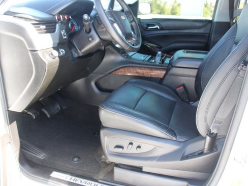 Used 2018 Chevrolet Tahoe Premier AWD/4WD image 12
