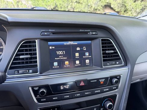 Used 2017 Hyundai Sonata SE image 15