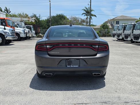 Used 2023 Dodge Charger SXT RWD image 6