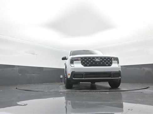 New 2026 Ford Maverick XLT image 30