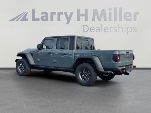 New 2026 Jeep Gladiator Mojave image 3