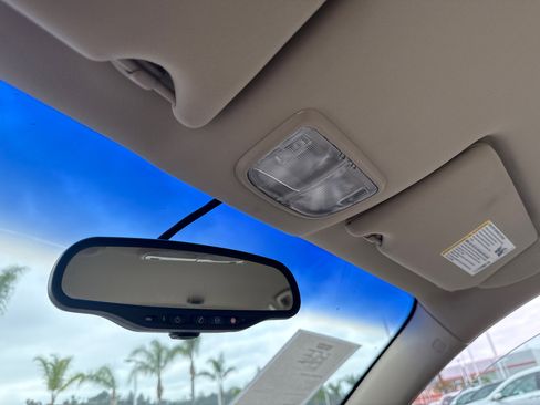 Used 2005 Buick LaCrosse CXL w/ Gold Convenience Package image 26