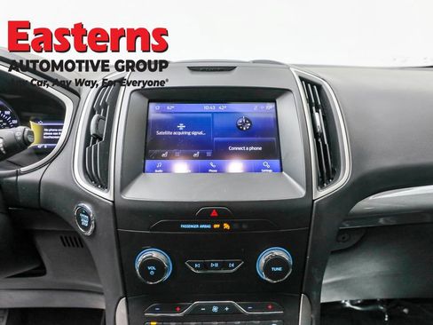 Used 2020 Ford Edge SEL image 12