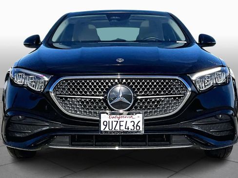 Used 2025 Mercedes-Benz E 350 4MATIC Sedan image 3