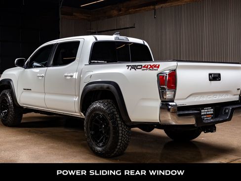 Used 2022 Toyota Tacoma TRD Off-Road image 7