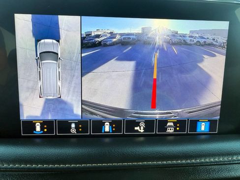 Used 2021 GMC Yukon XL AT4 w/ Technology Package image 40