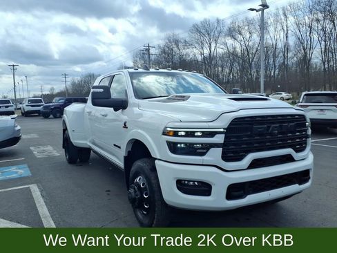 Used 2025 RAM 3500 Limited AWD/4WD image 4