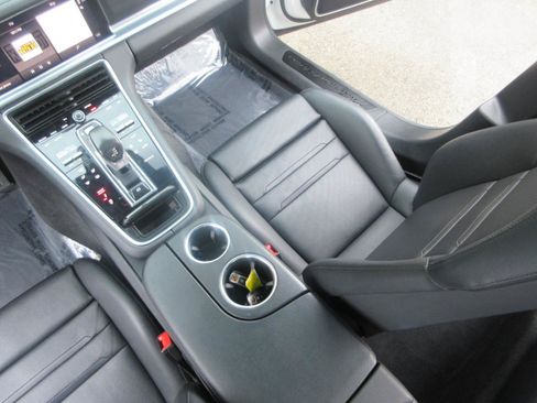 Used 2023 Porsche Panamera Platinum Edition RWD image 20