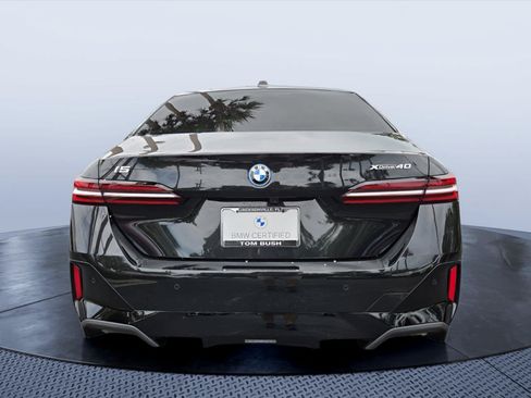 Certified 2026 BMW i5 eDrive40 w/ M Sport Package AWD/4WD image 5