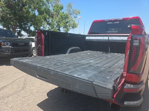 Used 2024 GMC Sierra 2500 AT4 w/ AT4 Premium Plus Package AWD/4WD image 18