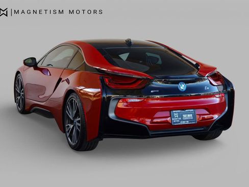 Used 2017 BMW i8 image 12