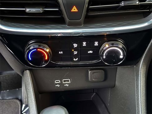 Used 2024 Buick Encore GX Sport Touring image 16