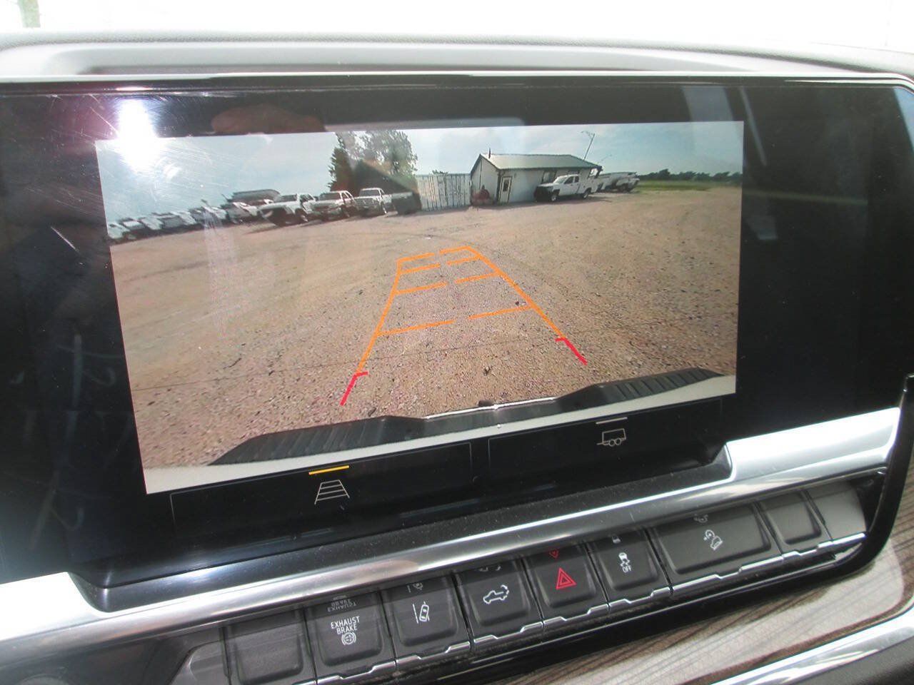 Used 2024 Chevrolet Silverado 2500 LT AWD/4WD image 17