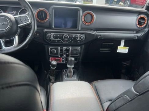 Used 2023 Jeep Gladiator Mojave w/ Cold Weather Group AWD/4WD image 20