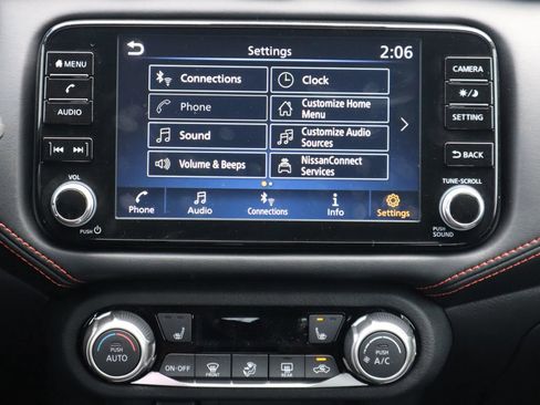 New 2025 Nissan Versa SR w/ Trunk Package image 15