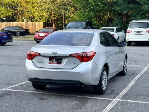 Used 2017 Toyota Corolla LE FWD image 4