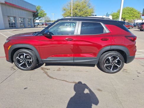 Used 2022 Chevrolet TrailBlazer RS image 3