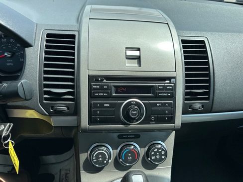 Used 2011 Nissan Sentra 2.0 image 12