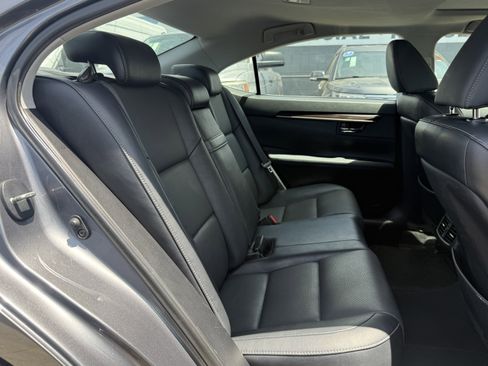 Used 2018 Lexus ES 350 w/ Premier Package image 17