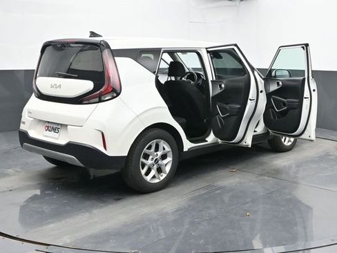 Used 2025 Kia Soul LX w/ LX Technology Package image 54