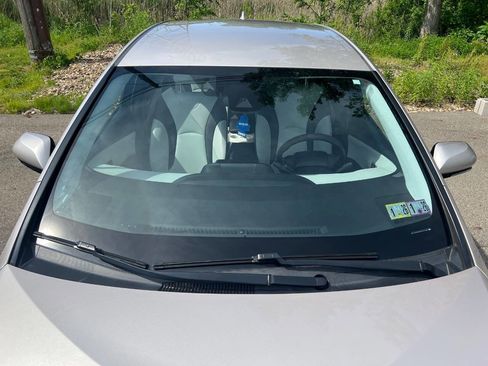 Used 2017 Toyota Prius Prime Premium w/ Carpet Mat Package FWD image 9