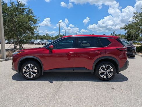Used 2021 Nissan Rogue SV FWD image 7