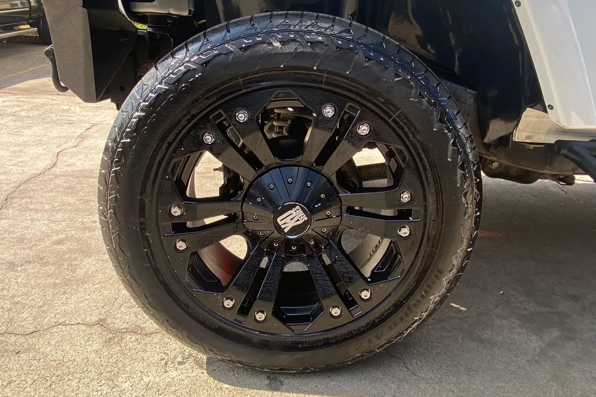 Used 2014 Jeep Wrangler Unlimited Sahara w/ Connectivity Group AWD/4WD image 21