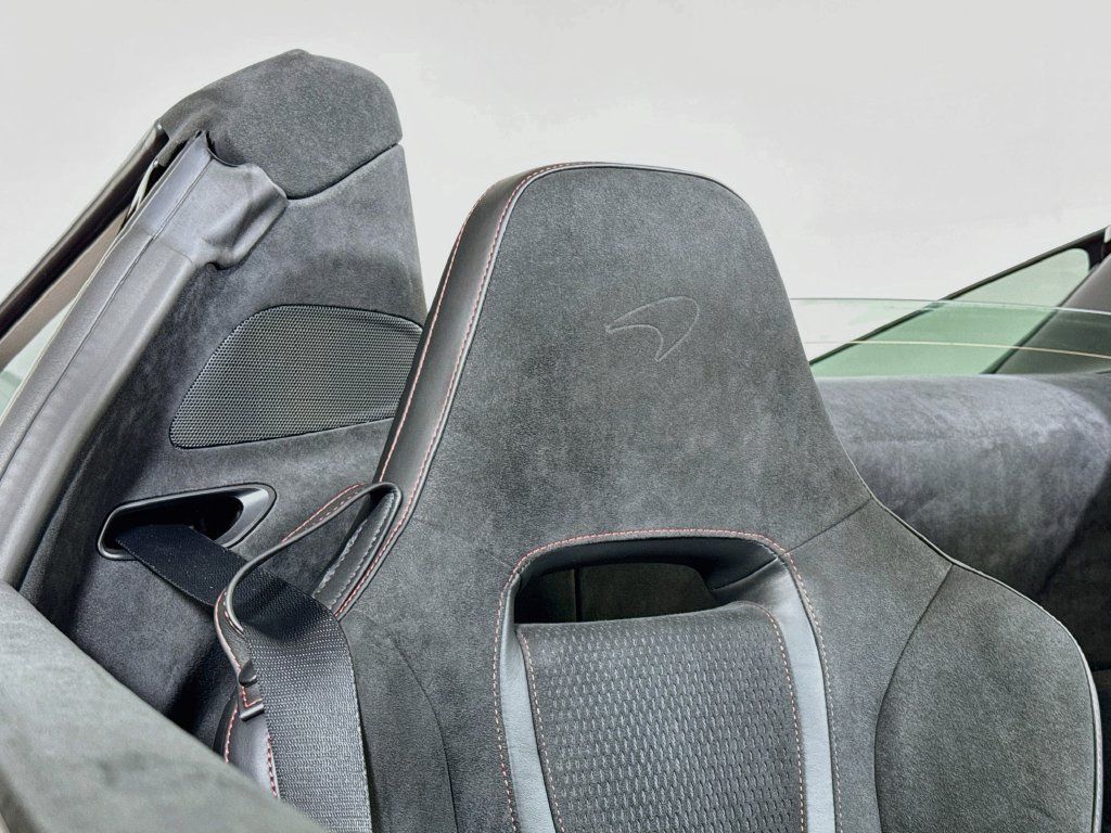 Used 2026 McLaren 750S Spider RWD image 22