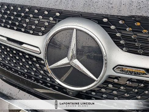 Used 2022 Mercedes-Benz GLC 300 4MATIC image 9