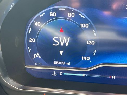 Used 2023 Chevrolet Suburban RST w/ Sport Performance Package image 42