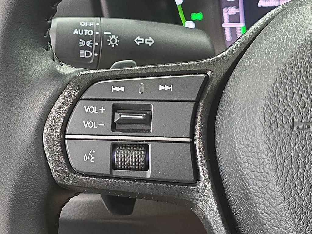 Used 2025 Honda Accord Sport image 13