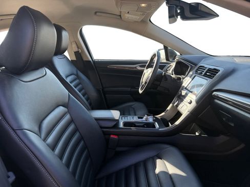 Used 2020 Ford Fusion SEL image 15