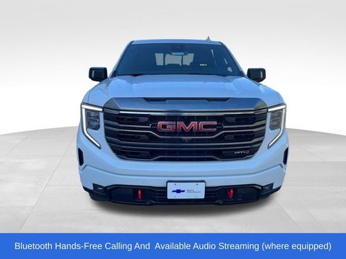 Used 2022 GMC Sierra 1500 AT4 w/ Sierra Safety Plus Package AWD/4WD image 10
