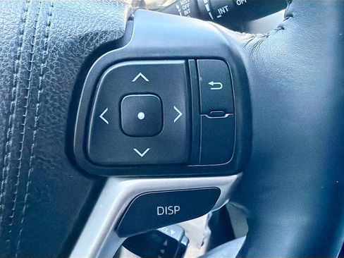 Used 2015 Toyota Highlander Plus image 35