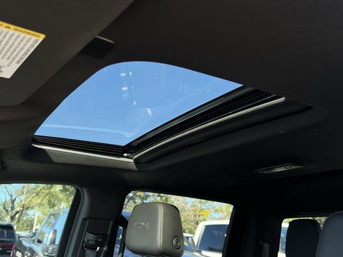 Used 2024 GMC Sierra 1500 AT4 w/ Technology Package image 23