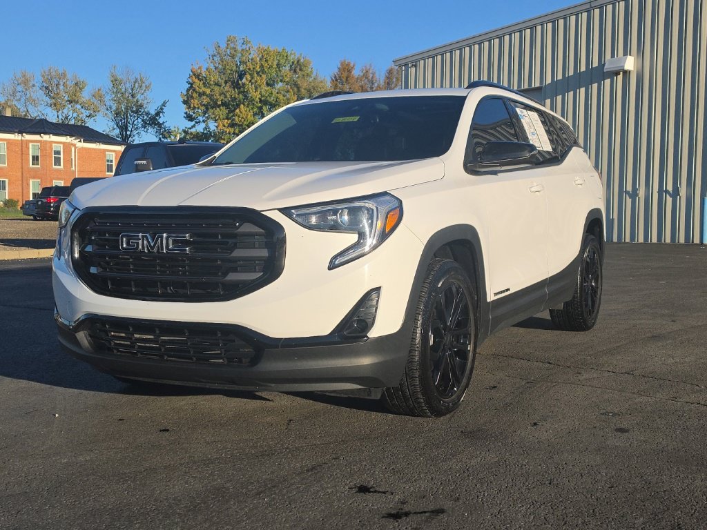 Used 2021 GMC Terrain SLT w/ Elevation Edition AWD/4WD image 3