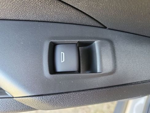 New 2026 Chevrolet Trax RS w/ Sunroof Package image 16