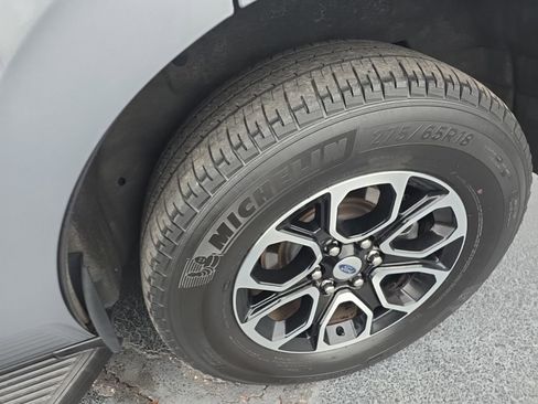 Used 2024 Ford Expedition XLT image 8