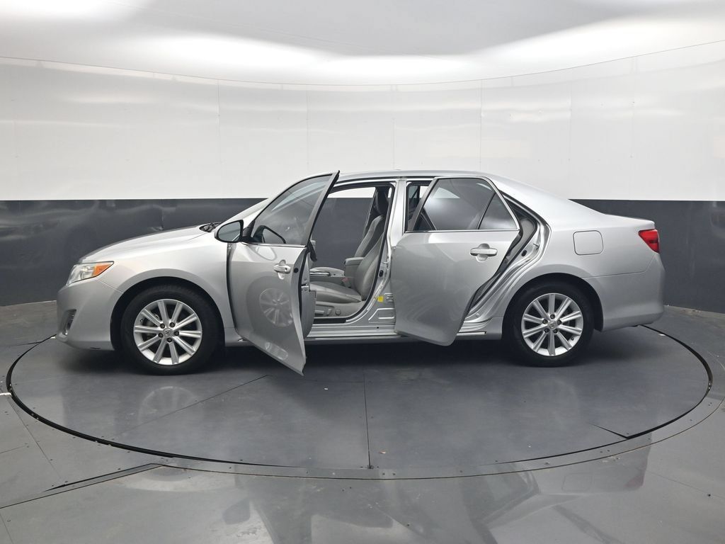 Used 2012 Toyota Camry XLE FWD image 40