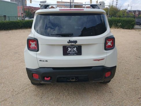 Used 2017 Jeep Renegade Trailhawk w/ Popular Equipment Group image 17
